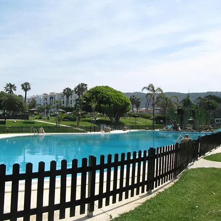 Atlanterra Costa Y Sol * ساهارا ذي لوس أتونِس